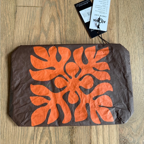 ALOHA Collection Day Tripper Appliqué Tote & Small Pouch - Picture 9 of 12